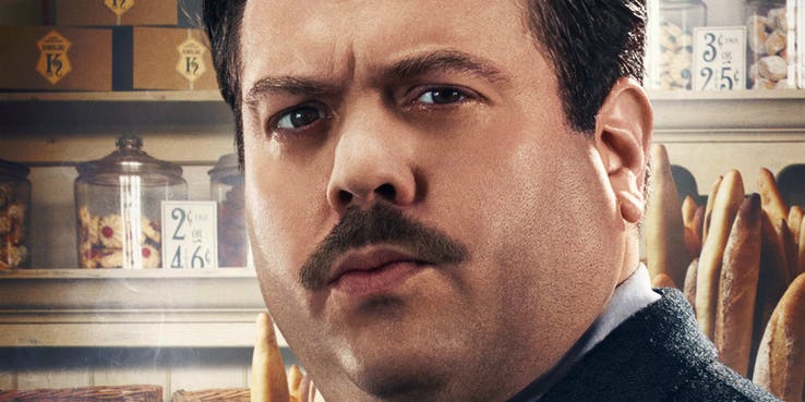 Dan Fogler as Jacob in Fantastic Beasts